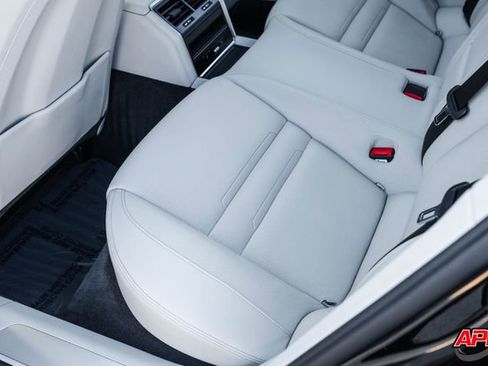 Used 2018 Porsche Panamera 4S image 67