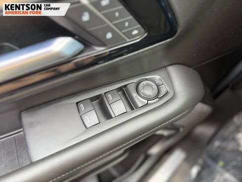 Used 2025 Chevrolet Suburban Z71 AWD/4WD image 22
