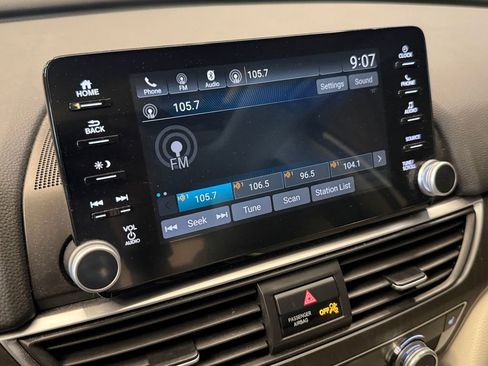 Used 2018 Honda Accord EX image 13