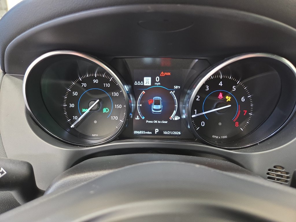 Used 2020 Jaguar F-PACE Premium AWD/4WD image 15