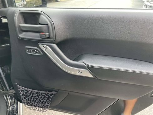 Used 2015 Jeep Wrangler Sport image 23