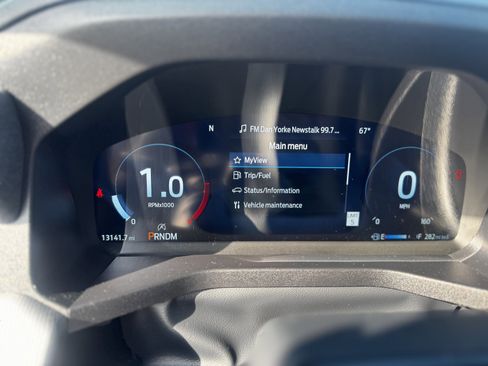 Used 2025 Ford Explorer ST image 5