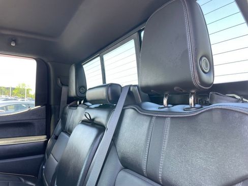 Used 2021 Chevrolet Silverado 1500 High Country w/ Technology Package AWD/4WD image 27