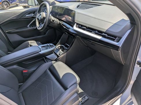 Used 2025 BMW X2 xDrive28i w/ M Sport Package AWD/4WD image 14