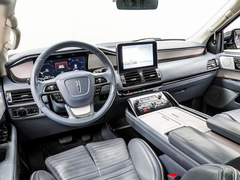 Used 2020 Lincoln Navigator L Black Label w/ Cargo Convenience Package image 5