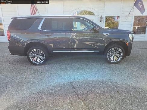 Used 2021 GMC Yukon Denali w/ Denali Ultimate Package AWD/4WD image 4