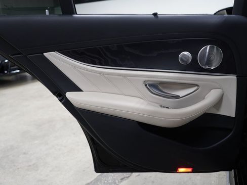 Used 2019 Mercedes-Benz E 63 AMG S image 22