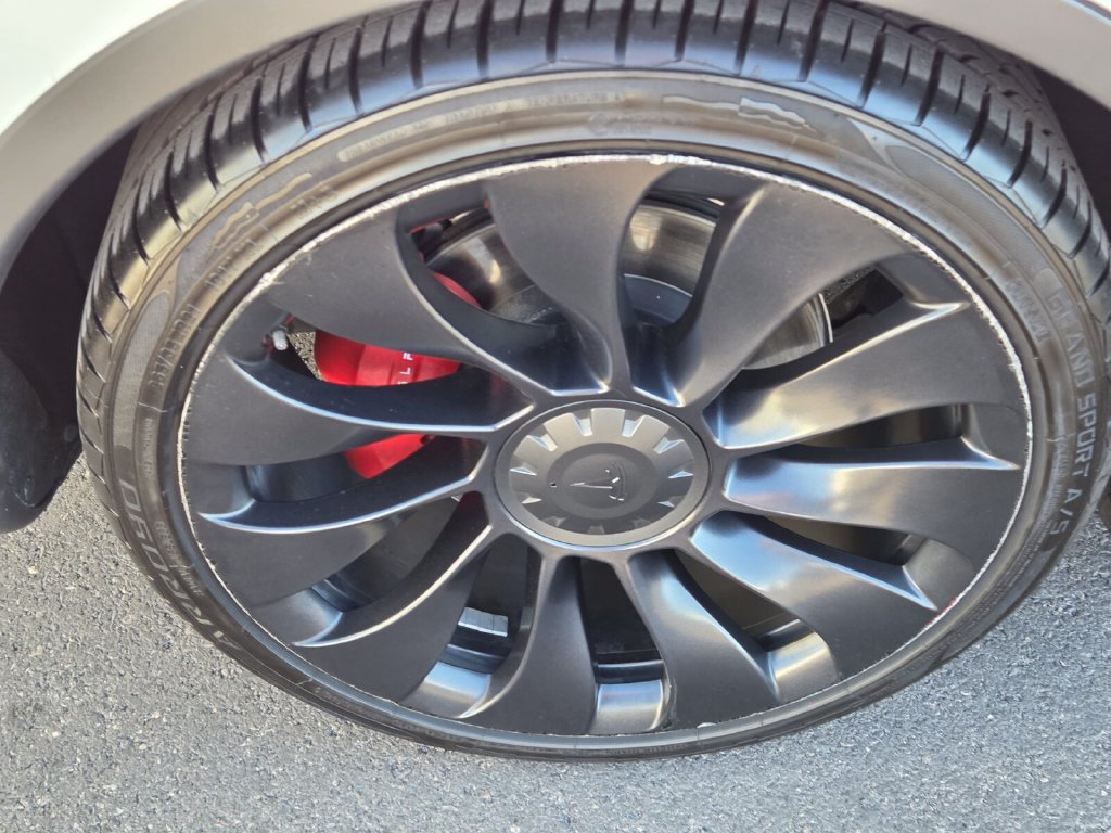 Used 2022 Tesla Model Y Performance AWD/4WD image 8