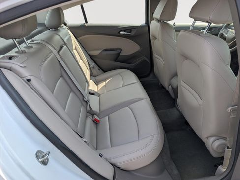 Used 2017 Chevrolet Cruze Premier FWD image 13