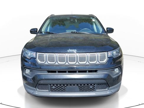 Used 2022 Jeep Compass Latitude FWD image 2