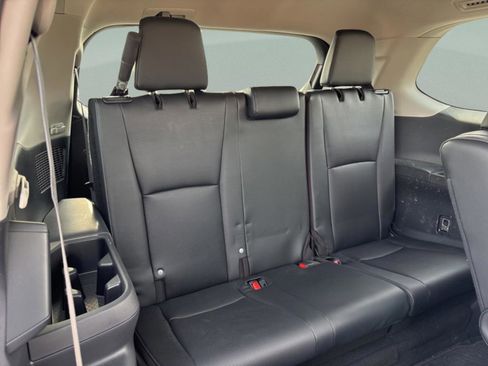 Used 2024 Toyota Grand Highlander Limited image 37