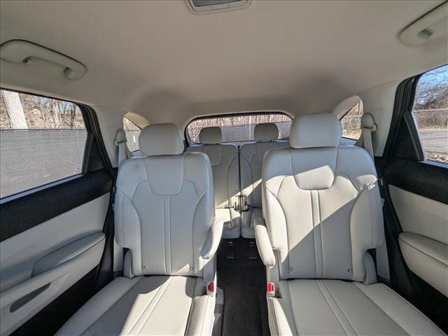 Used 2025 Kia Sorento EX FWD image 19