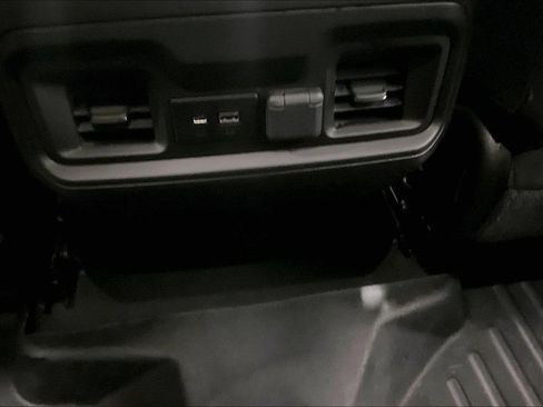 Used 2022 Chevrolet Silverado 2500 LT w/ Convenience Package image 31