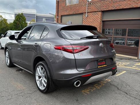 Used 2018 Alfa Romeo Stelvio Ti Sport AWD/4WD image 9