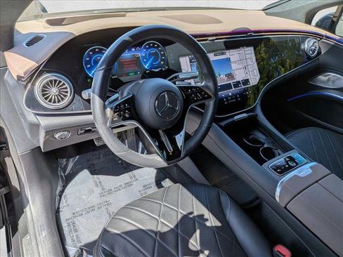 Certified 2023 Mercedes-Benz EQS 580 4MATIC Sedan image 10