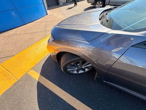 Used 2021 Honda Civic EX image 7