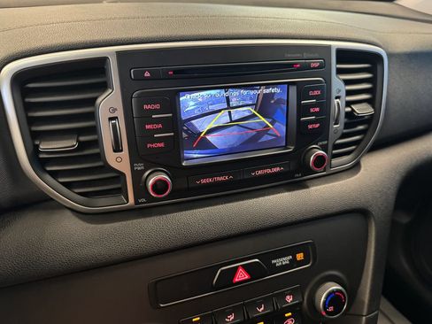 Used 2018 Kia Sportage LX AWD/4WD image 14