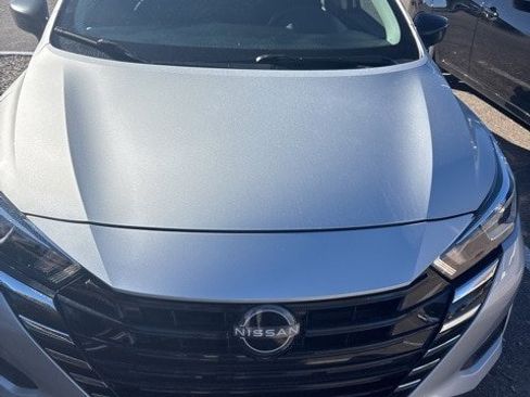 Used 2024 Nissan Versa S image 1