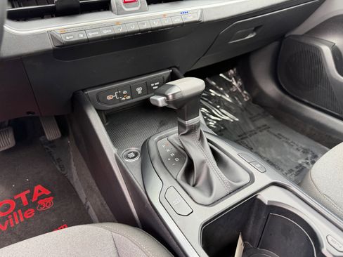 Used 2025 Kia K4 FWD image 18