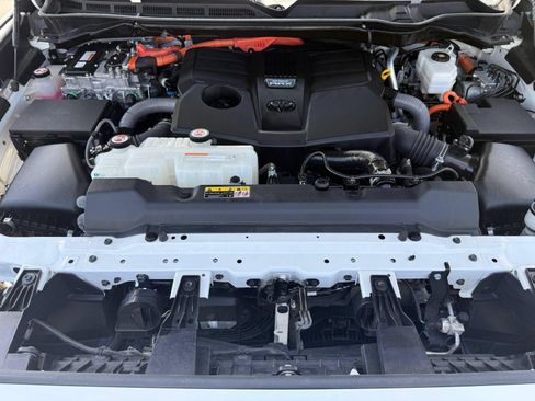 Certified 2023 Toyota Sequoia Platinum AWD/4WD image 33