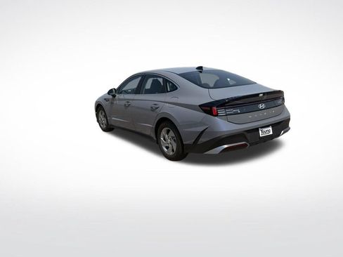 Used 2026 Hyundai Sonata SE FWD image 3