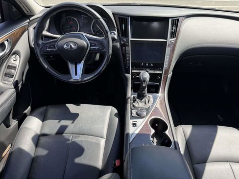 Used 2019 INFINITI Q50 Luxe w/ Essential Package (3.0T Luxe) AWD/4WD image 10