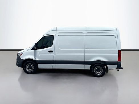 Used 2024 Mercedes-Benz Sprinter 2500 image 6