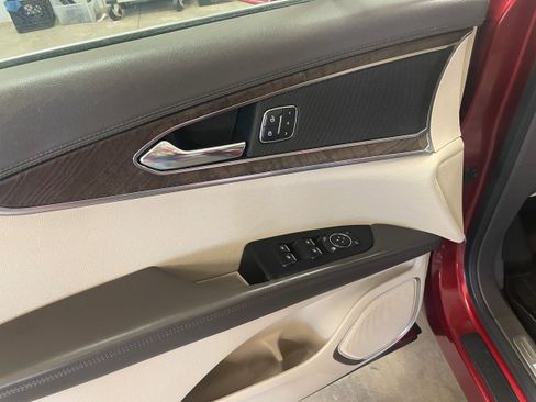 Used 2016 Lincoln MKX Select w/ Climate Package image 11