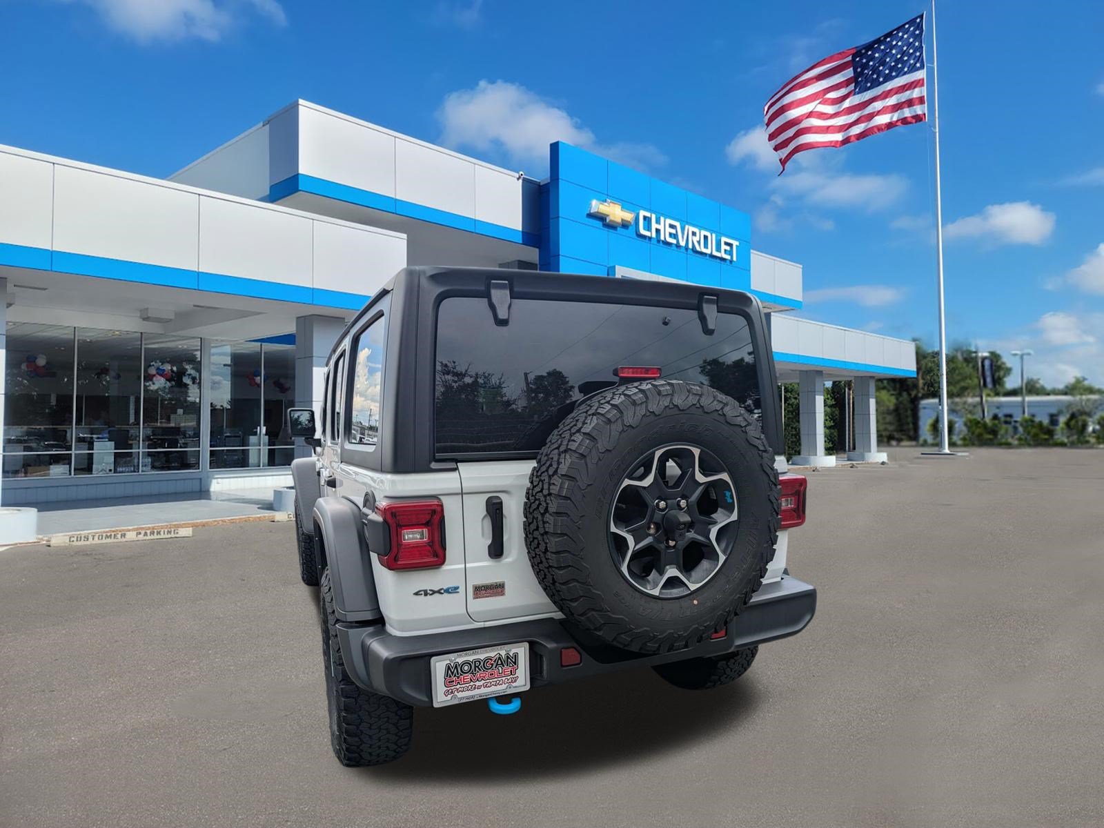Used 2023 Jeep Wrangler Unlimited Rubicon 4xe w/ Cold Weather Group AWD/4WD image 5
