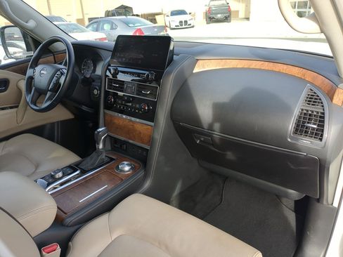 Used 2024 Nissan Armada SL image 36
