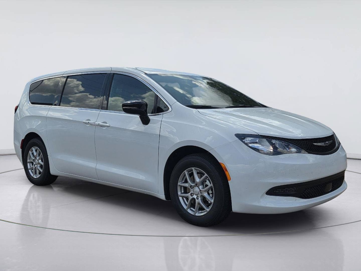 New 2027 Chrysler Pacifica LX FWD image 2