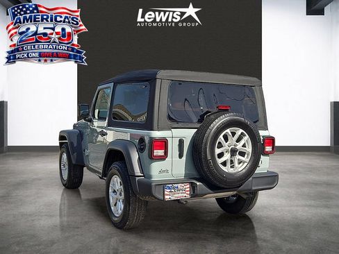 Used 2023 Jeep Wrangler Sport AWD/4WD image 3