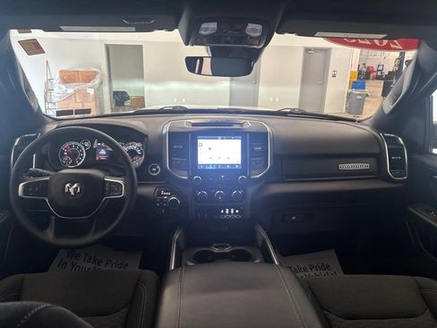 Used 2025 RAM 1500 Big Horn AWD/4WD image 17