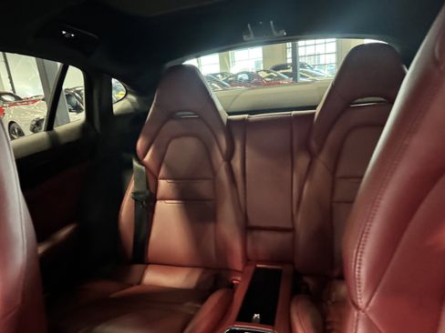 Used 2022 Porsche Panamera 4 image 13