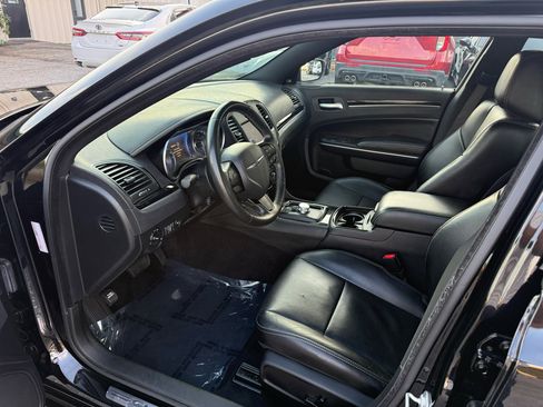 Used 2020 Chrysler 300 S w/ 300S Premium Group image 15