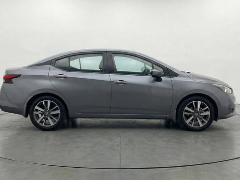 Used 2025 Nissan Versa SV FWD image 8