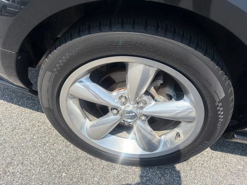 Used 2009 Ford Mustang GT RWD image 24