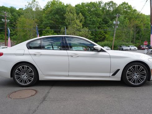 Used 2019 BMW 530i xDrive w/ M Sport Package AWD/4WD image 9