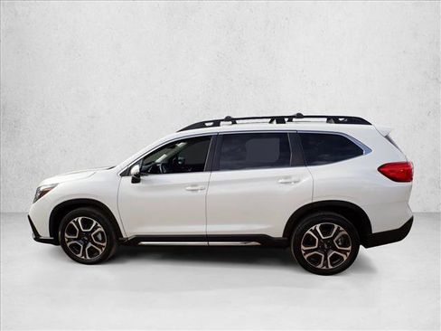 Used 2023 Subaru Ascent Limited AWD/4WD image 2