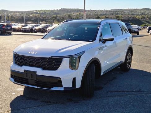 New 2026 Kia Sorento S image 10