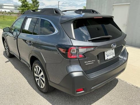 Certified 2025 Subaru Outback Premium AWD/4WD image 2