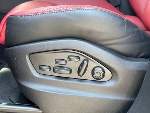 Certified 2026 Porsche Cayenne GTS AWD/4WD image 6