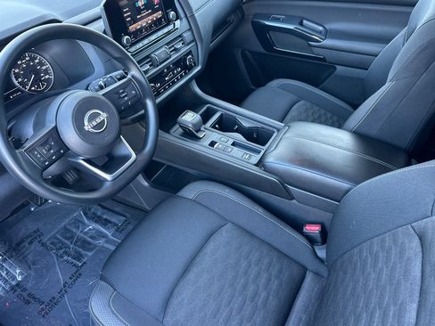 Certified 2024 Nissan Pathfinder S FWD image 10