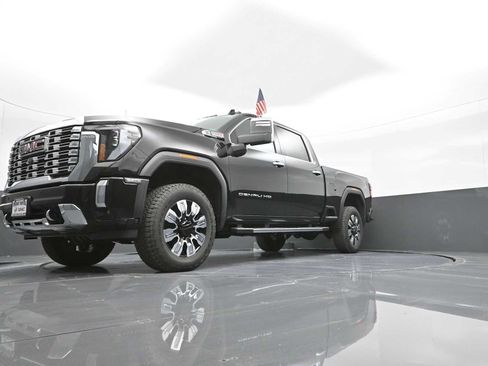 New 2025 GMC Sierra 2500 Denali w/ Denali Reserve Package image 39