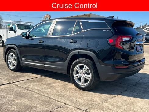 Used 2024 GMC Terrain SLE image 6