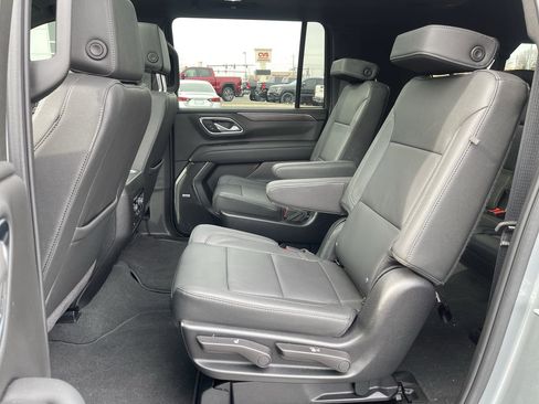 Used 2024 Chevrolet Suburban Z71 w/ Luxury Package image 26