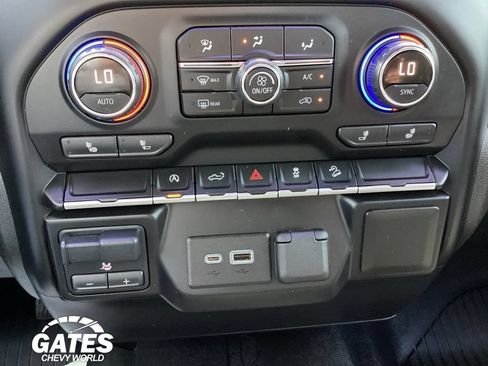 Used 2021 Chevrolet Silverado 1500 RST AWD/4WD image 17