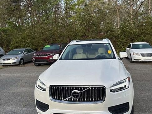 Used 2020 Volvo XC90 T6 Momentum w/ Protection Package Premier image 2