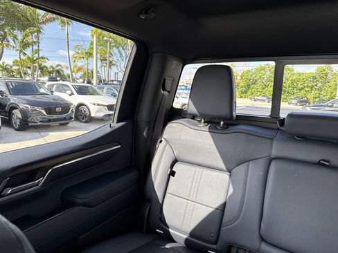 Used 2024 Chevrolet Silverado 1500 High Country w/ Technology Package AWD/4WD image 17