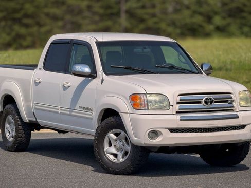 Used 2004 Toyota Tundra SR5 w/ TRD Off-Road Pkg AWD/4WD image 2